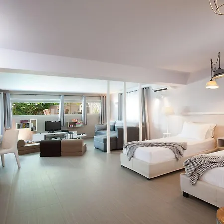 Herrliche Mit Schoenem Pool, Terrasse Und Meerblick * Nydri (Lefkada)