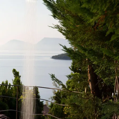 Herrliche Mit Schoenem Pool, Terrasse Und Meerblick Nydri (Lefkada)