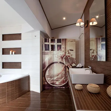 Herrliche Mit Schoenem Pool, Terrasse Und Meerblick Feriehus *